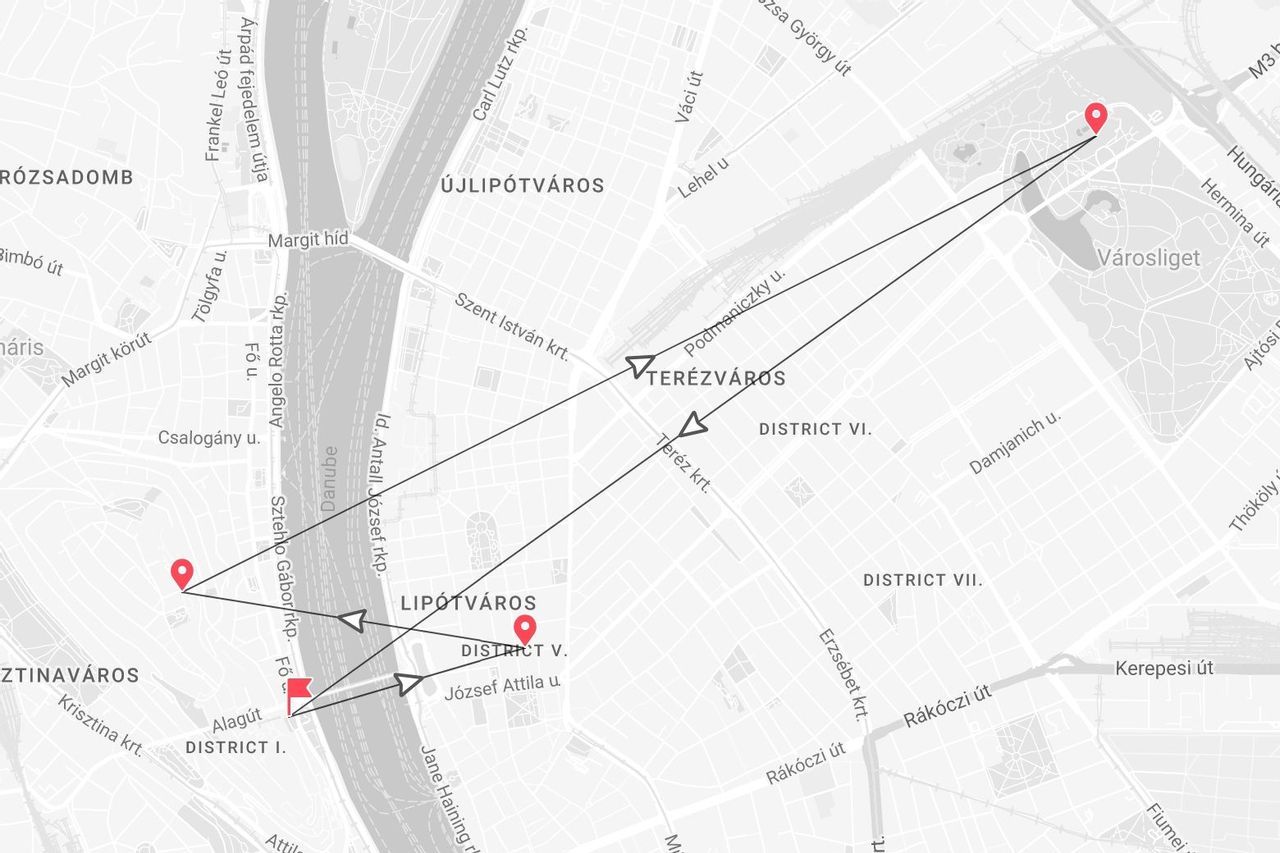 Une carte en niveaux de gris de Budapest montrant un itinéraire planifié avec des épingles rouges reliant divers quartiers, dont Városliget et Lipótváros.