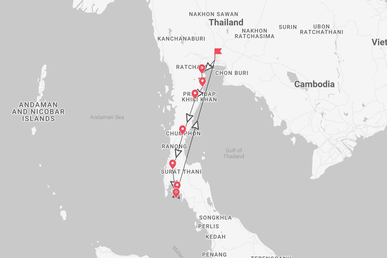 Una mappa di un itinerario di viaggio attraverso la Thailandia del sud, evidenziando le tappe a Ratchaburi, Prachuap Khiri Khan, Chumphon e Surat Thani.