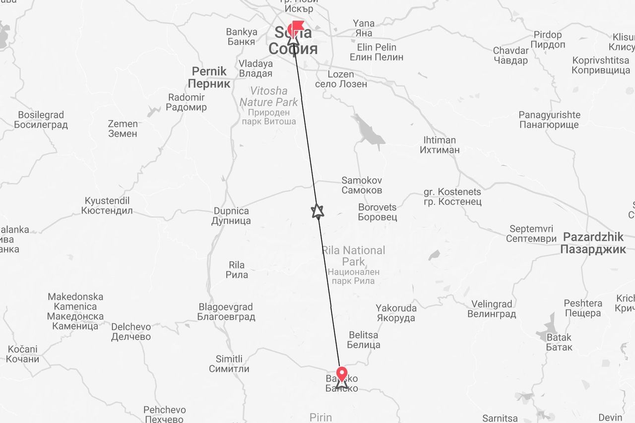 Un mapa que muestra una ruta de viaje de Sofía a Bansko en Bulgaria, pasando por el Parque Nacional de Rila.