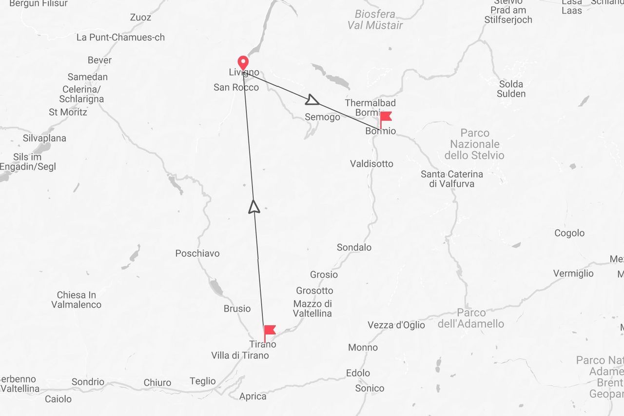 Una mappa che mostra un itinerario con un percorso che collega Tirano, Livigno e Bormio nella regione delle Alpi italiane.