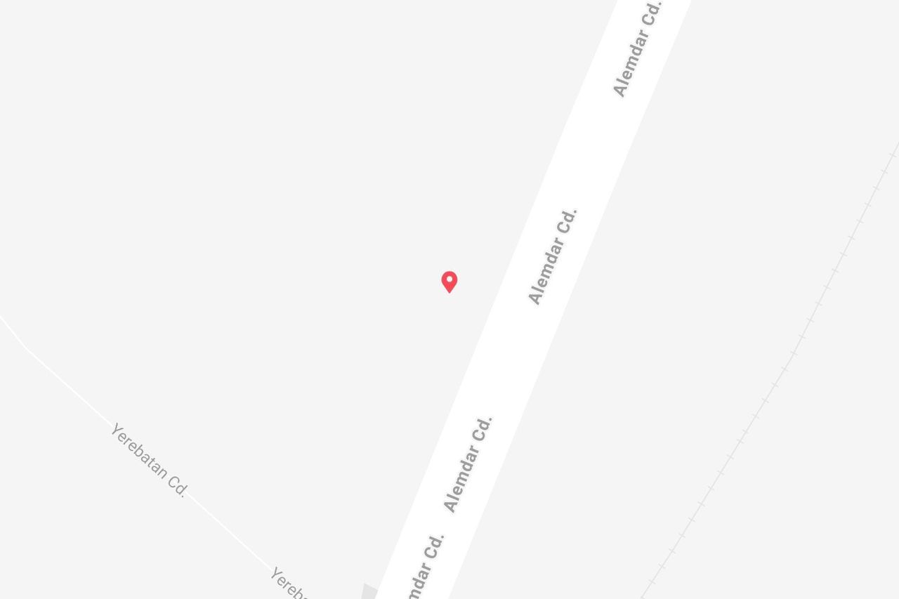 Una mappa digitale che mostra un segnaposto rosso all'incrocio tra Alemdar Cd. e Yerebatan Cd.