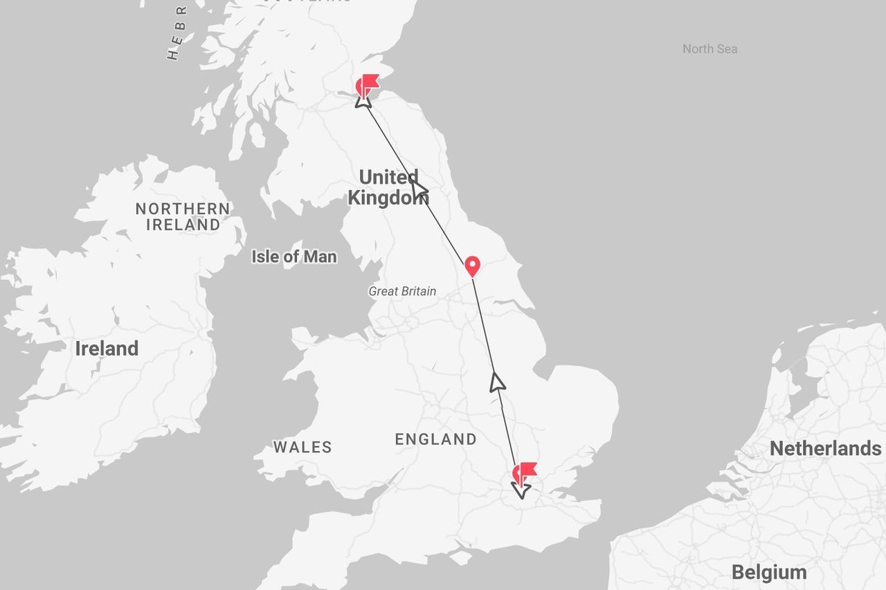 Una mappa del Regno Unito che mostra un itinerario di viaggio che inizia in Scozia e prosegue verso sud attraverso l'Inghilterra.