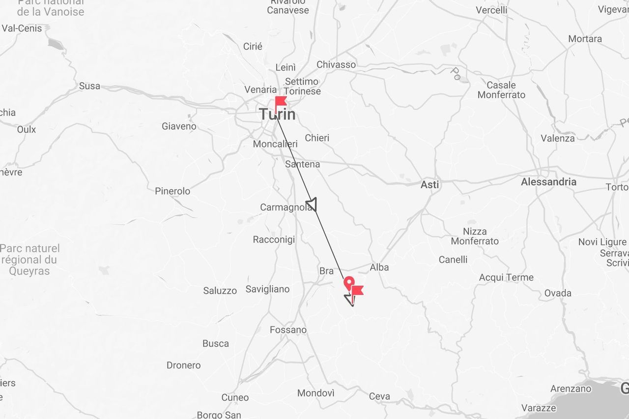 Una mappa della regione Piemonte in Italia che mostra un itinerario di viaggio da Torino all'area di Bra e Alba.