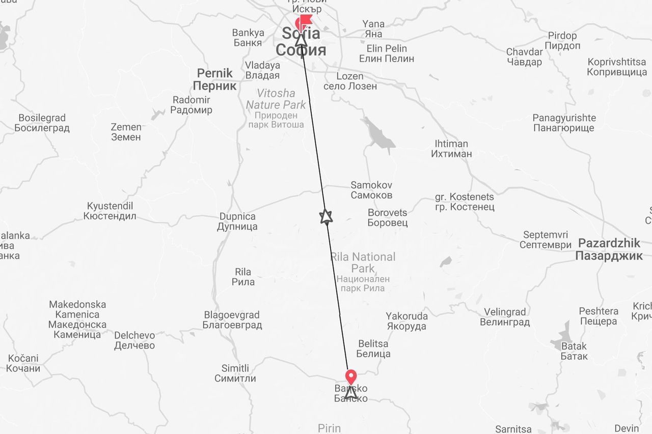 Un mapa de Bulgaria que muestra una ruta de viaje entre Sofía y Bansko, pasando cerca del Parque Nacional de Rila.