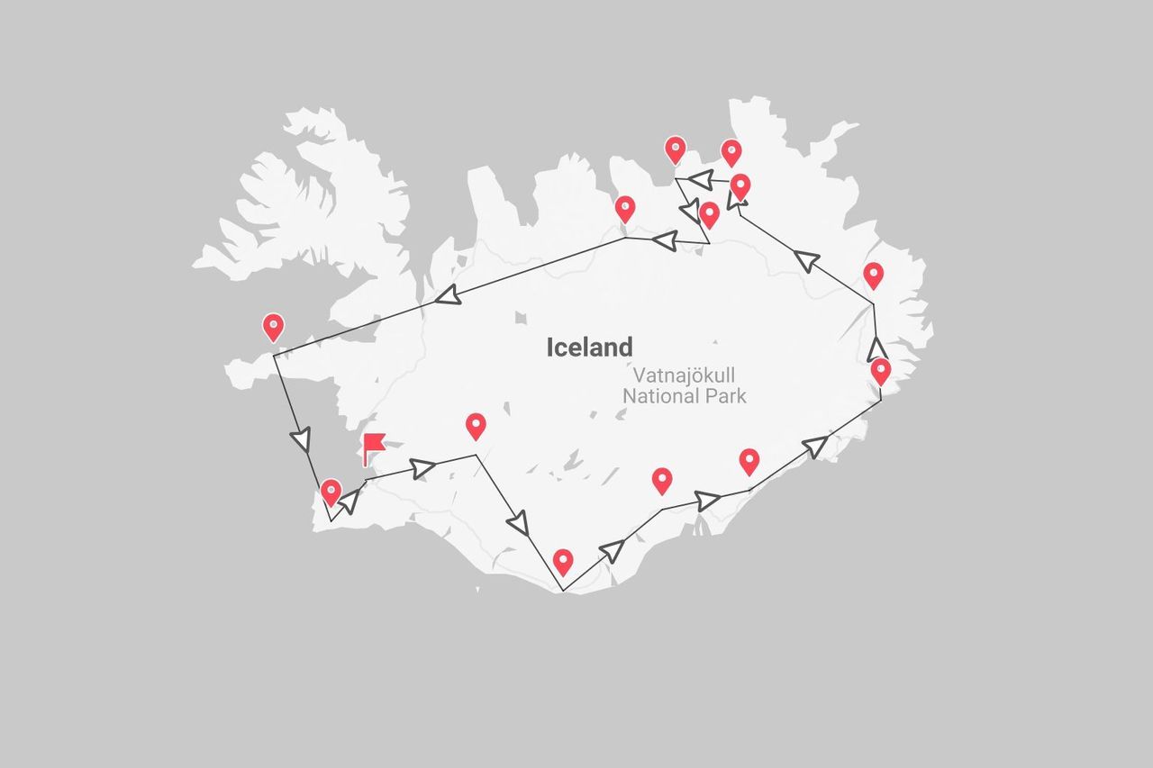 Mappa dell'Islanda con itinerario di viaggio e tappe segnate che fa il giro del paese, passando per il Parco Nazionale di Vatnajökull.