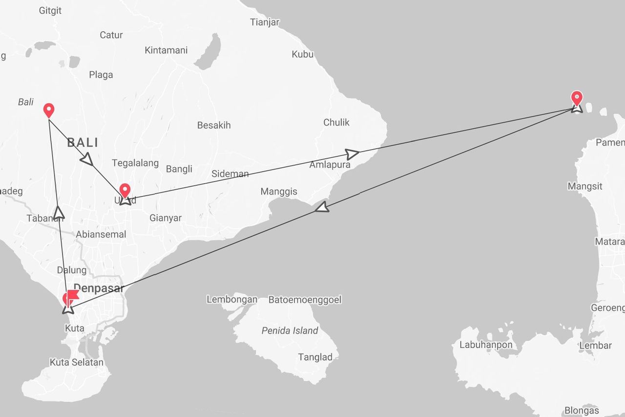 Carte d'itinéraire de voyage à Bali, avec des étapes à Ubud et Denpasar, et un trajet vers une île voisine.