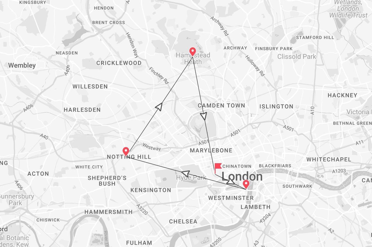 Une carte de Londres montrant un itinéraire balisé avec des épingles reliant Hampstead Heath, Notting Hill et le centre-ville près de Westminster.