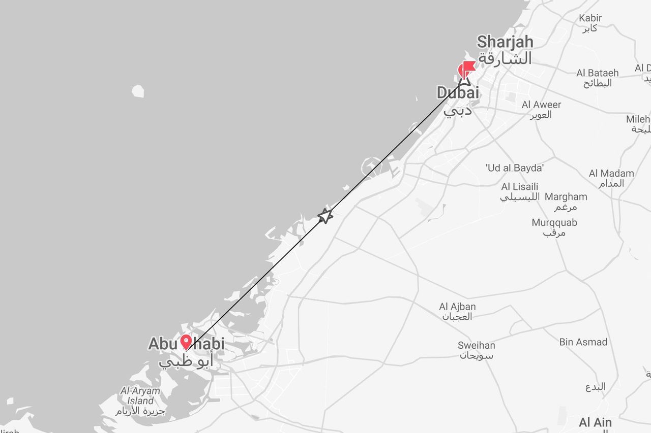 Eine Karte, die eine Route zwischen Abu Dhabi, Dubai und Sharjah in den Vereinigten Arabischen Emiraten mit einer schwarzen Linie zeigt.