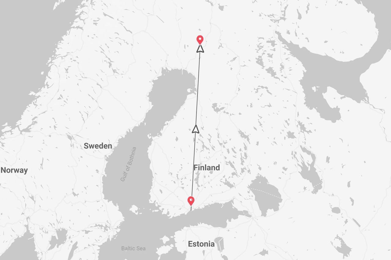 Une carte en niveaux de gris de l'Europe du Nord montrant un itinéraire de voyage balisé par des épingles, s'étendant du sud de la Finlande jusqu'au nord, près de la Suède et de la Norvège.