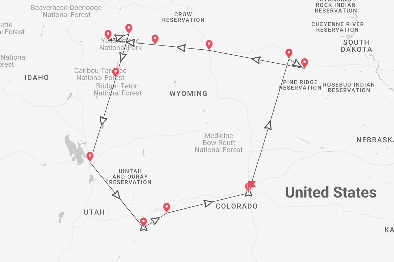 Mappa di un itinerario di viaggio attraverso gli Stati Uniti occidentali, inclusi Colorado, Wyoming, Idaho, Utah e Dakota del Sud.