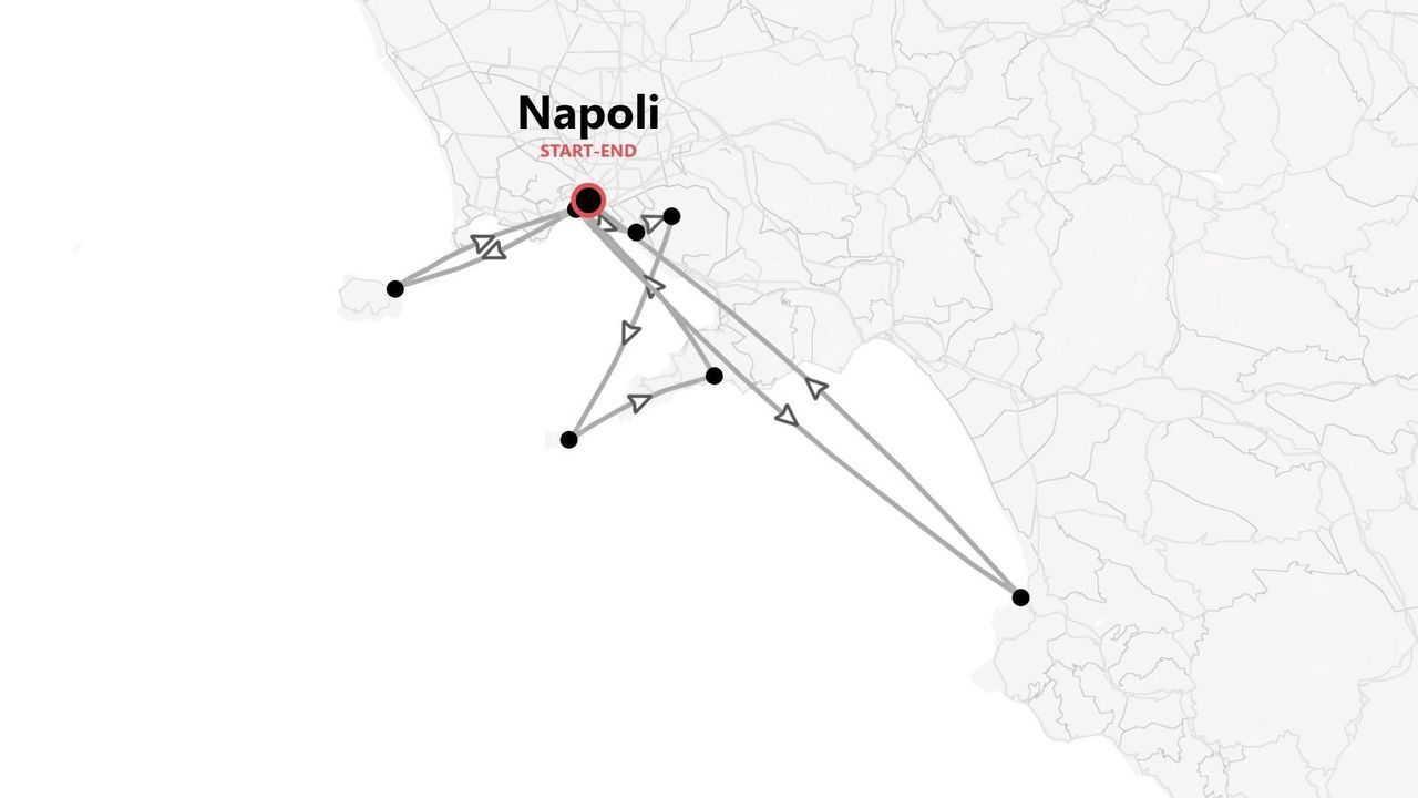 Mappa di un itinerario di viaggio con più tappe, con inizio e fine a Napoli.