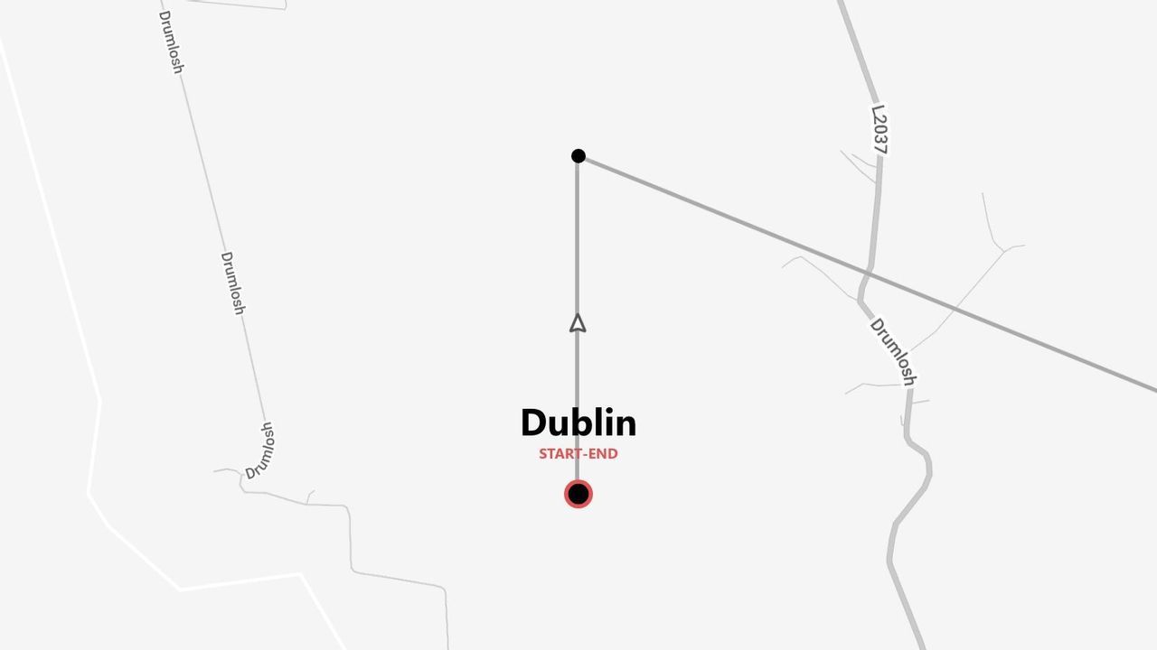 Mappa minimalista di un itinerario di viaggio con partenza e arrivo a Dublino, incluse le strade denominate Drumlosh.