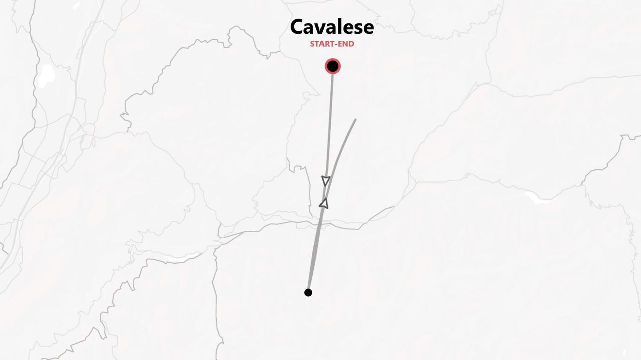 Una mappa che mostra un itinerario di viaggio con Cavalese come punto di partenza e di arrivo.