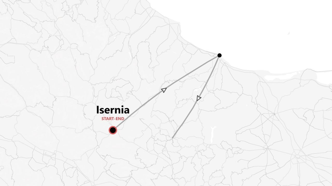 Una mappa minimalista che illustra un itinerario di andata e ritorno con partenza e arrivo a Isernia, e un percorso che si estende fino alla costa.