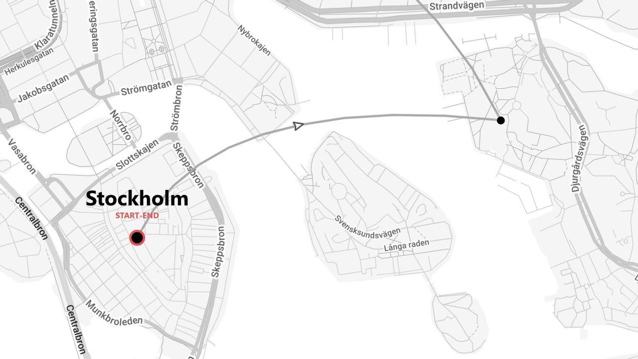 Una mappa in bianco e nero di Stoccolma che mostra un percorso di viaggio che inizia e finisce nel centro della città.