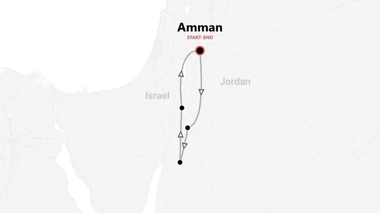 Mappa di un itinerario di viaggio in Giordania, con inizio e fine ad Amman e Israele visibile a ovest.
