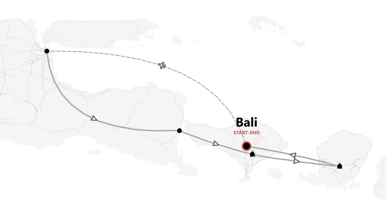 Mappa di un itinerario di viaggio in Indonesia. Il percorso inizia e termina a Bali, con rotte aeree e spostamenti tra le isole.