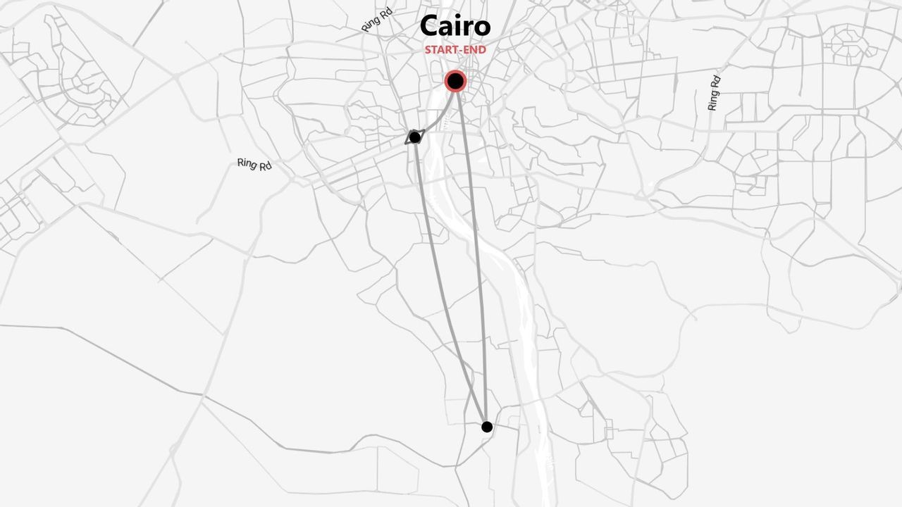 Mappa semplificata del Cairo con itinerario di viaggio e tappe evidenziate, con partenza e arrivo in città.