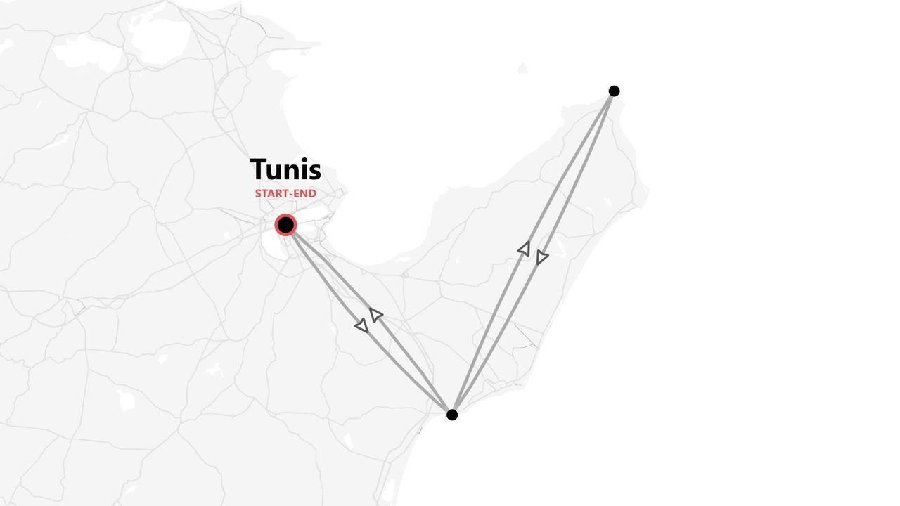 Une carte d'itinéraire de voyage en Tunisie. Le parcours, marqué par des lignes et des flèches, commence et se termine à Tunis, formant un triangle avec deux autres points.