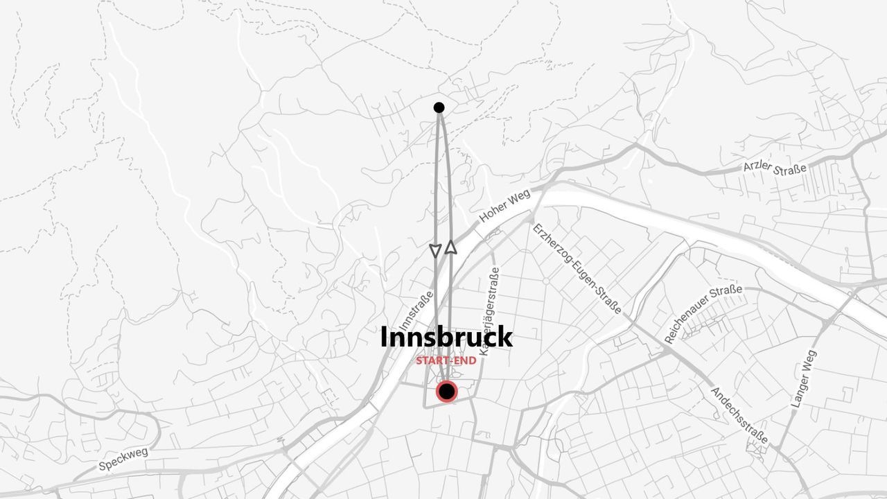 Mappa in scala di grigi con percorso pianificato nella città di Innsbruck, con punto di inizio e fine nel centro.