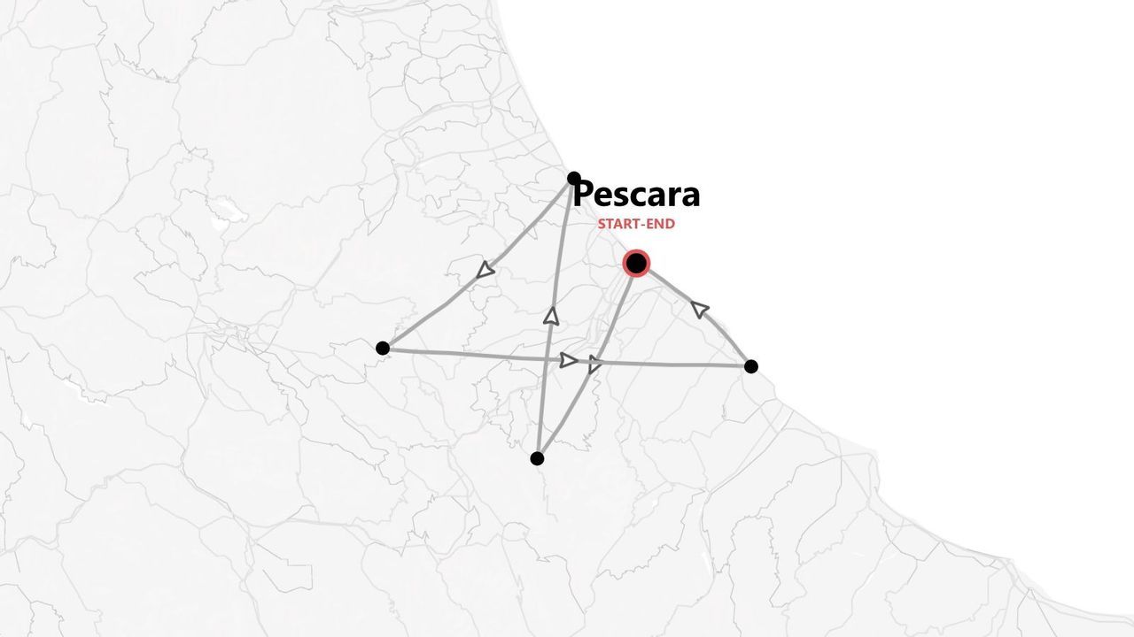 Mappa minimalista che mostra un itinerario di viaggio con partenza e arrivo a Pescara, indicato da linee e punti.