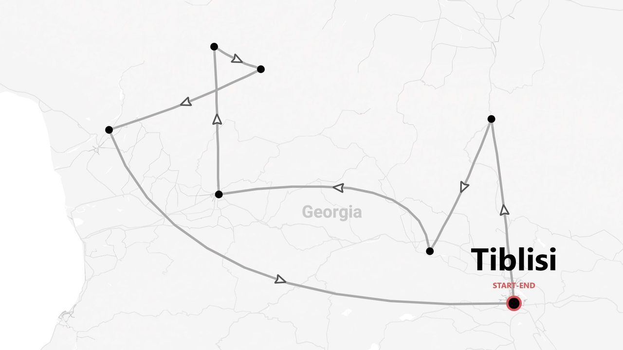 Una mappa di un itinerario di viaggio in Georgia, che mostra un percorso che inizia e finisce nella città di Tbilisi.