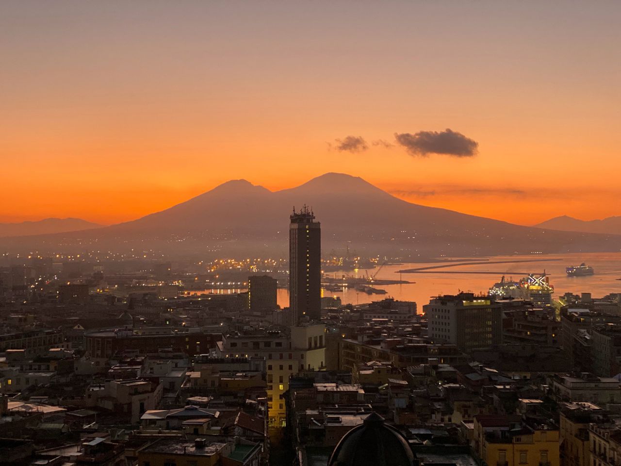 Napoles-landscape-sunrise