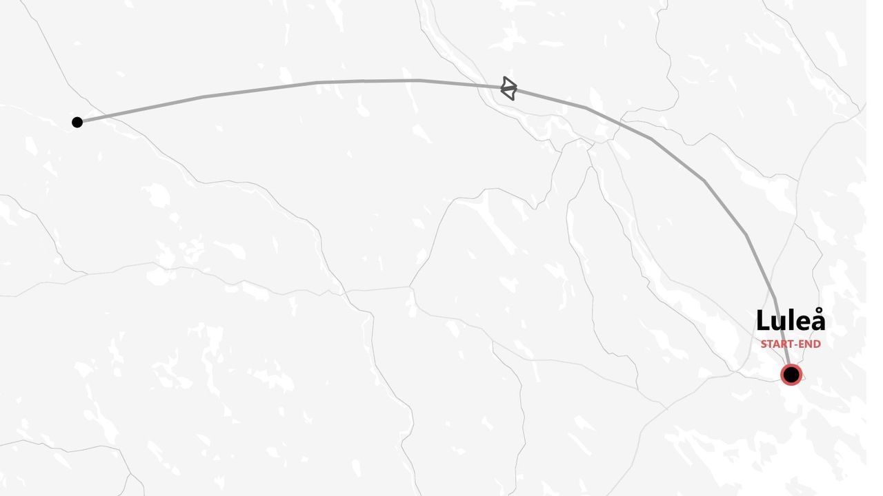 Une carte en niveaux de gris montrant un itinéraire de voyage circulaire qui commence et se termine à Luleå, indiqué par un tracé avec une icône d'avion.