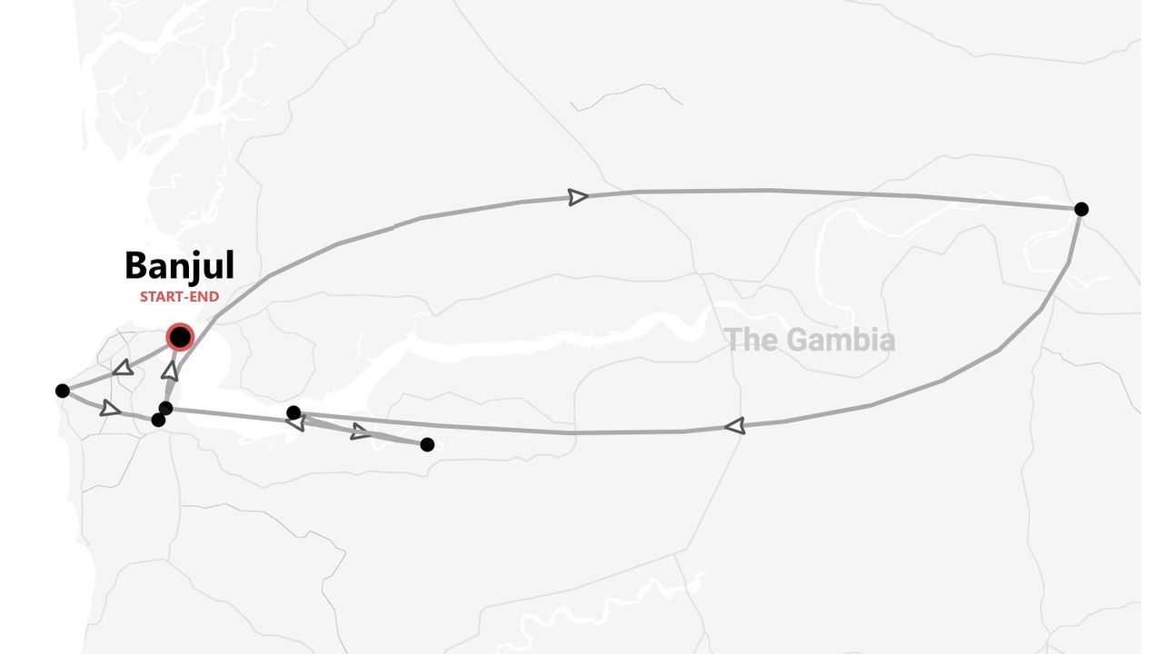Una mappa in bianco e nero che mostra un itinerario di viaggio per il Gambia, con un percorso ad anello che inizia e finisce a Banjul.