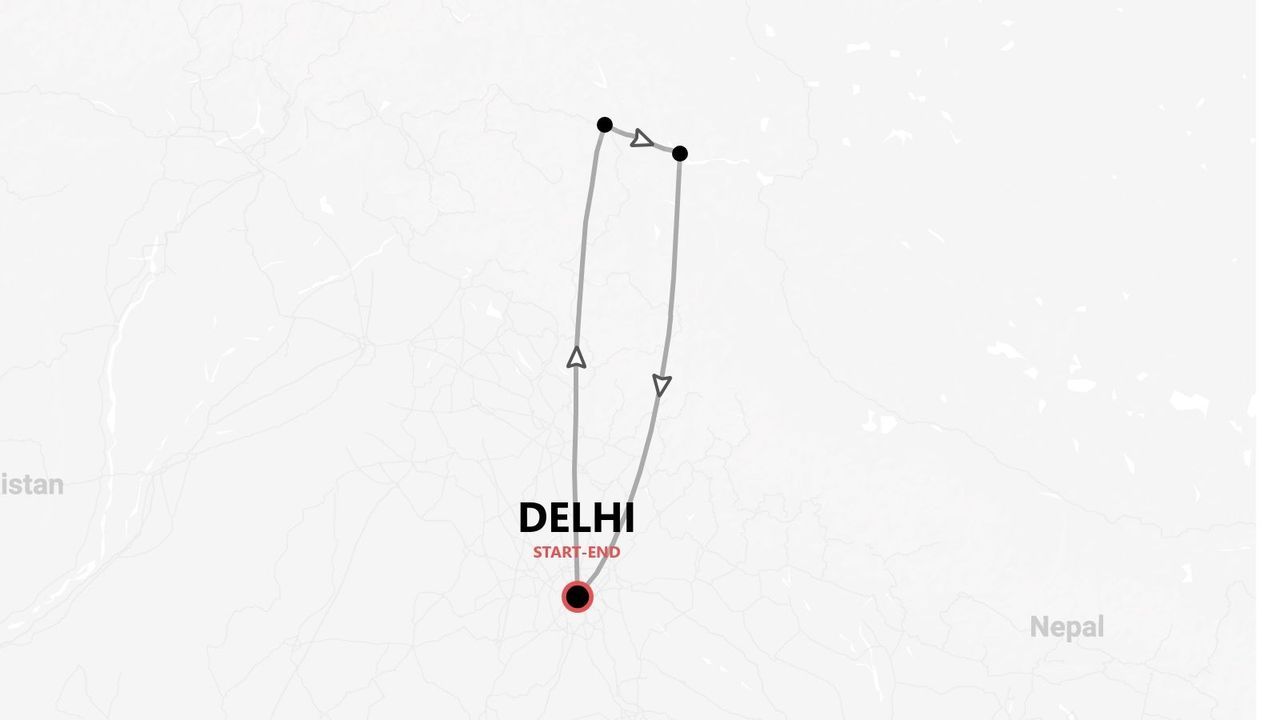 Mappa di un itinerario di viaggio con percorso circolare, con partenza e arrivo a Delhi, India.