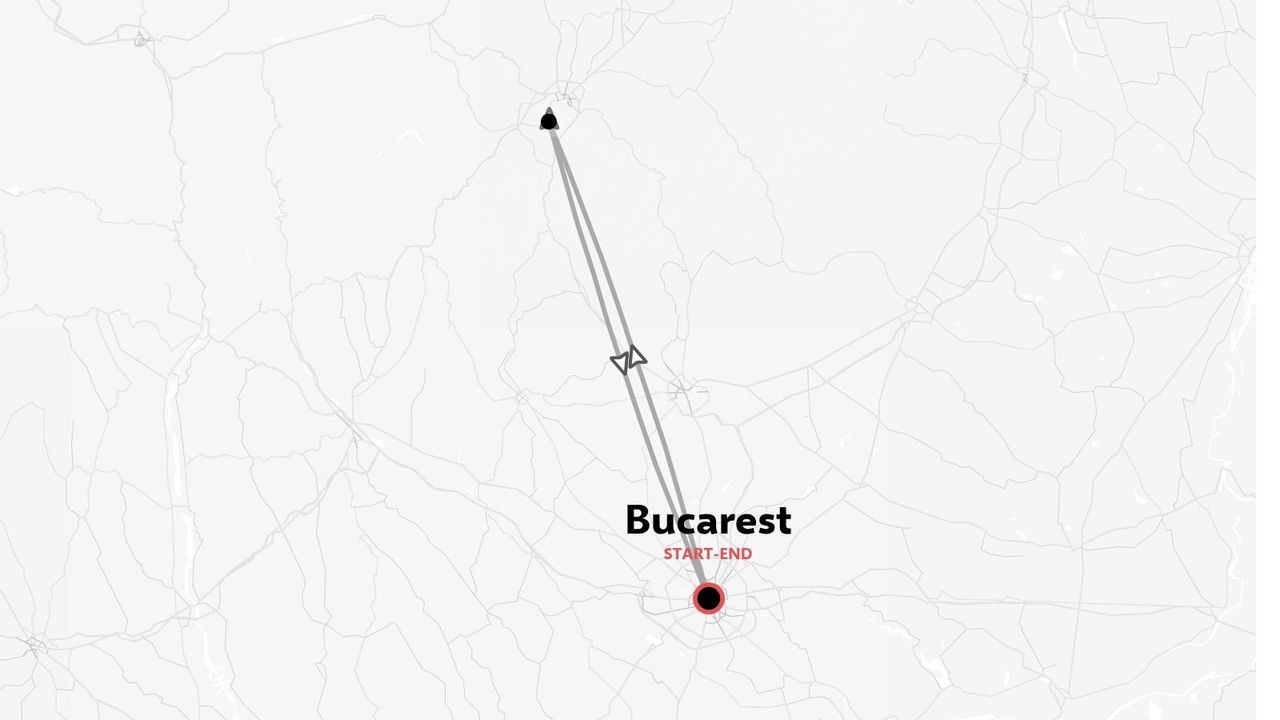 Una mappa dell'itinerario di viaggio che mostra un percorso ad anello con partenza e arrivo a Bucarest