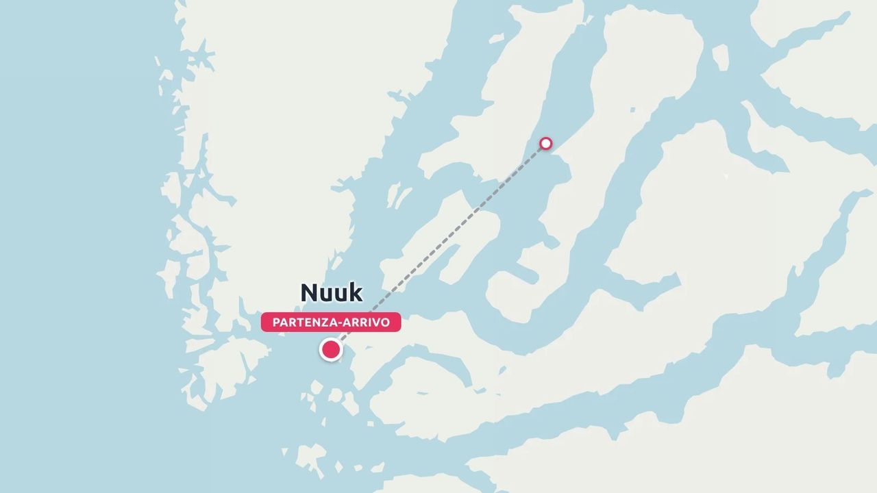 Mappa dell'itinerario di viaggio che mostra un percorso tratteggiato con partenza e arrivo a Nuuk attraverso le vie d'acqua costiere.