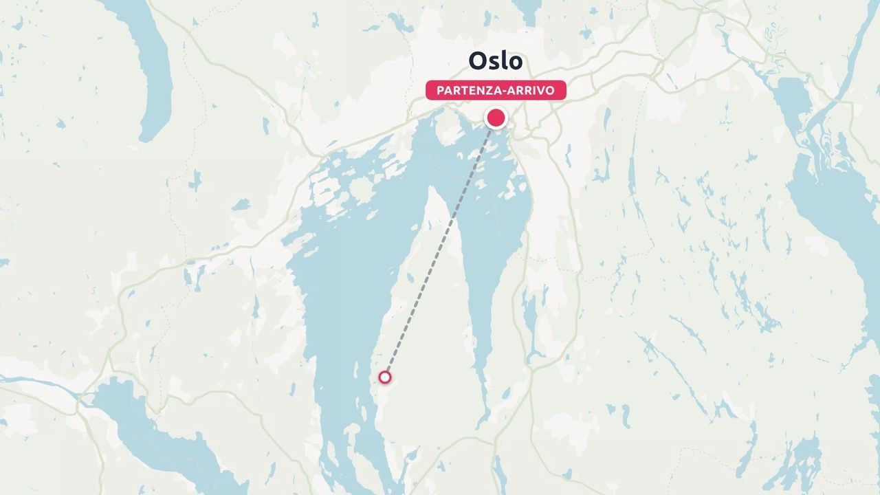 Una mappa che mostra un itinerario di viaggio con partenza e arrivo a Oslo, collegato da una linea tratteggiata che si estende verso sud.