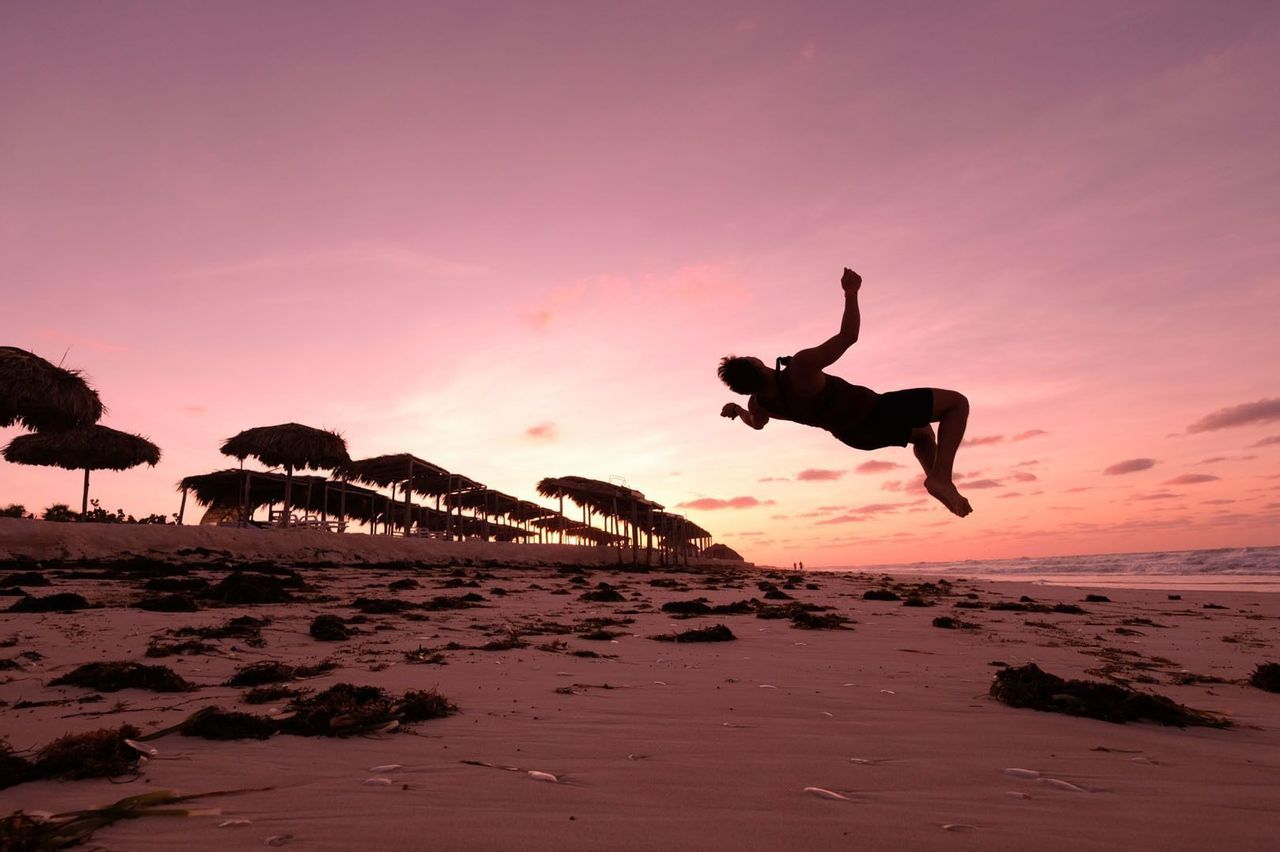 Goditi le spiagge di Cuba al tramonto con WeRoad