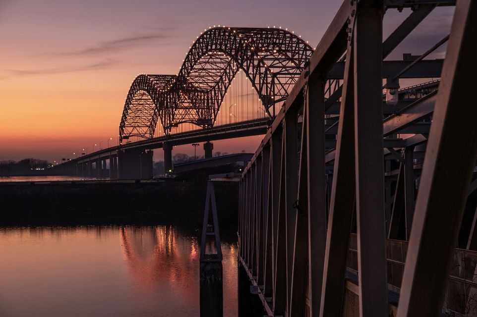 Memphis bridge over the Mississippi at sunset Memphis bridge over the Mississippi at sunset