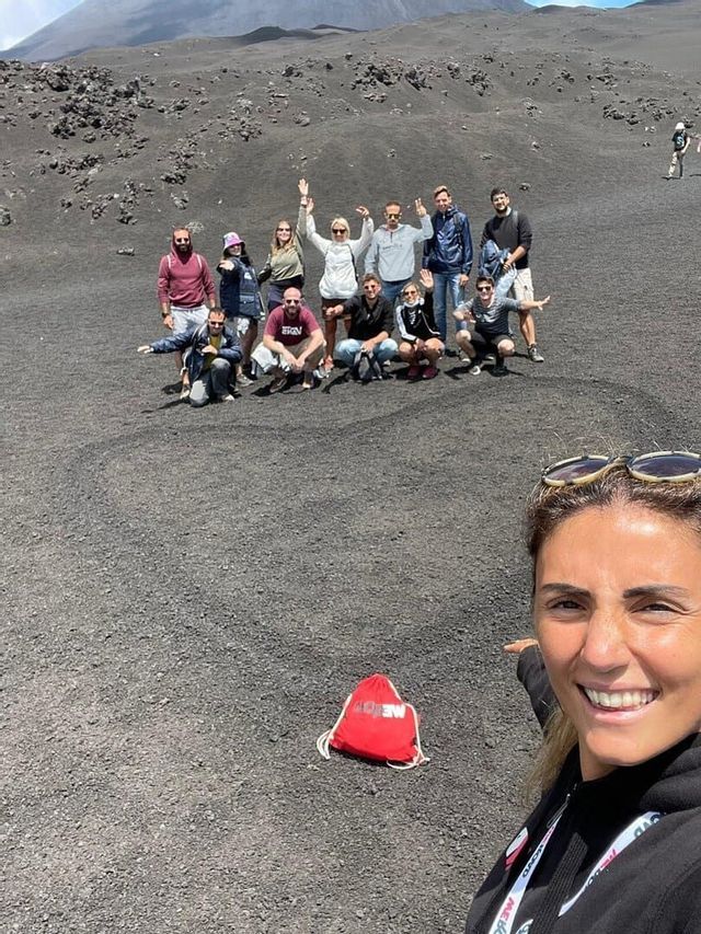etna-group-people-friends-tour-weroad-sicily-summer