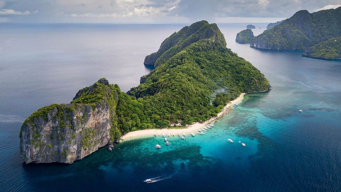 philippines-tour-travel-group-weroad-beach-sea-march philippines-tour-travel-group-weroad-beach-sea-march
