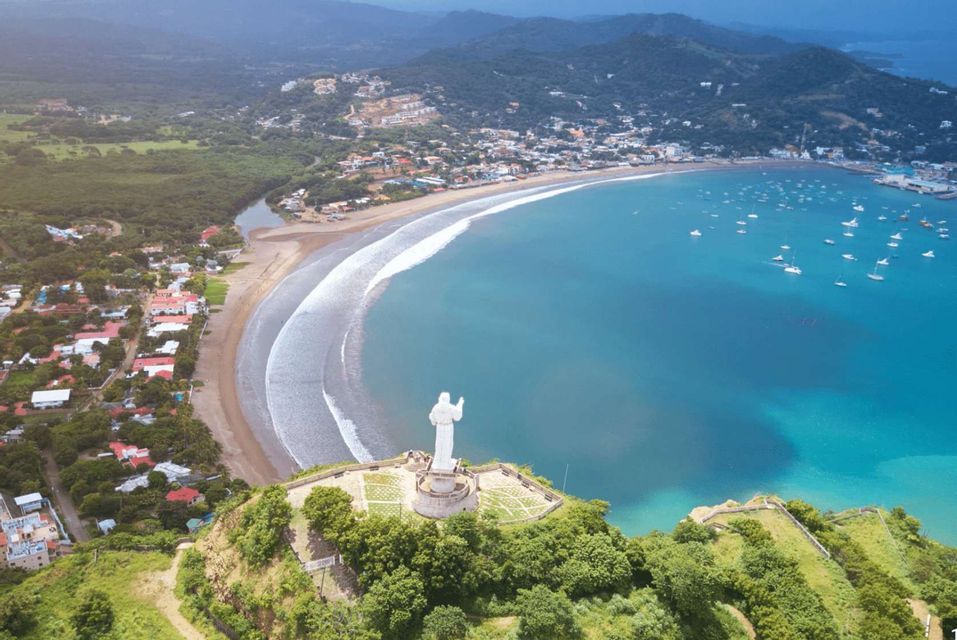 San Juan del Sur bay and the Cristo de la Misericordia San Juan del Sur bay and the Cristo de la Misericordia