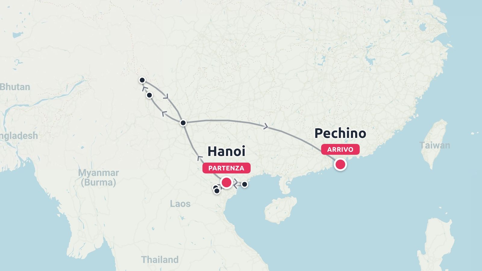 Una mappa di itinerario di viaggio che mostra un percorso che inizia da Hanoi e termina a Pechino con diverse tappe segnalate.