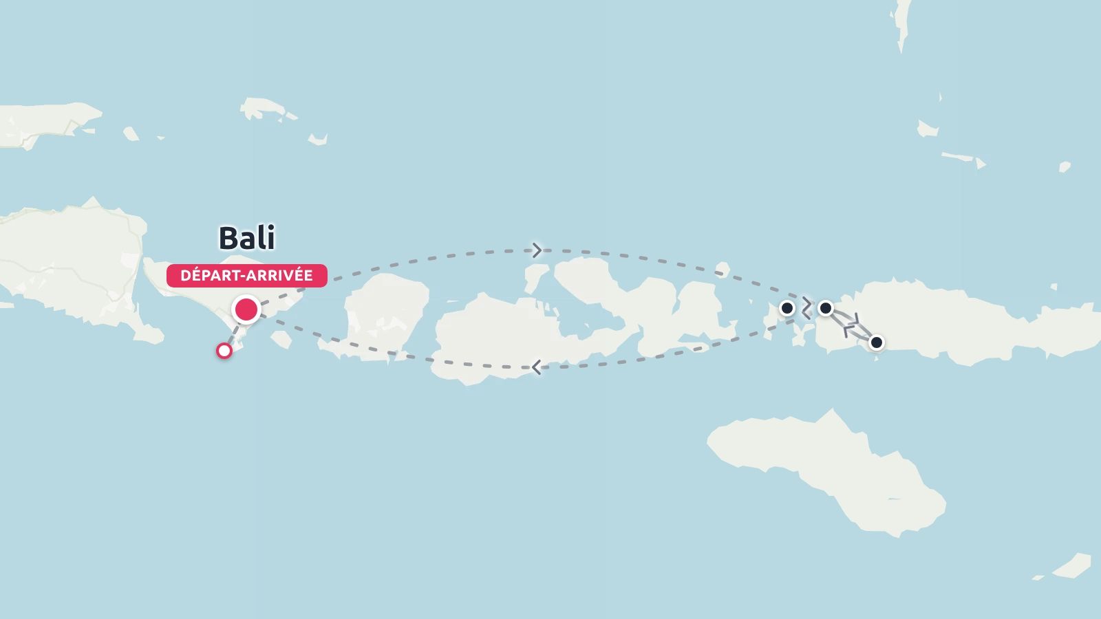 Une carte d'itinéraire de voyage affichant un trajet aller-retour à travers les îles avec un départ et une arrivée à Bali.