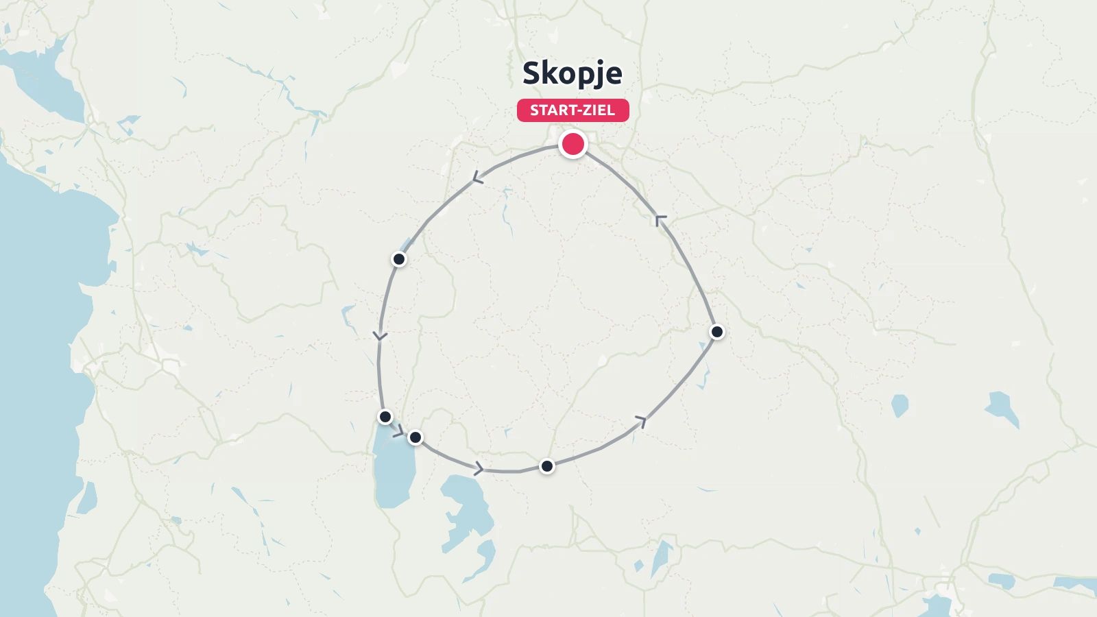Eine Reiseroute, die eine Rundreise mit mehreren Stopps zeigt und in Skopje beginnt und endet.