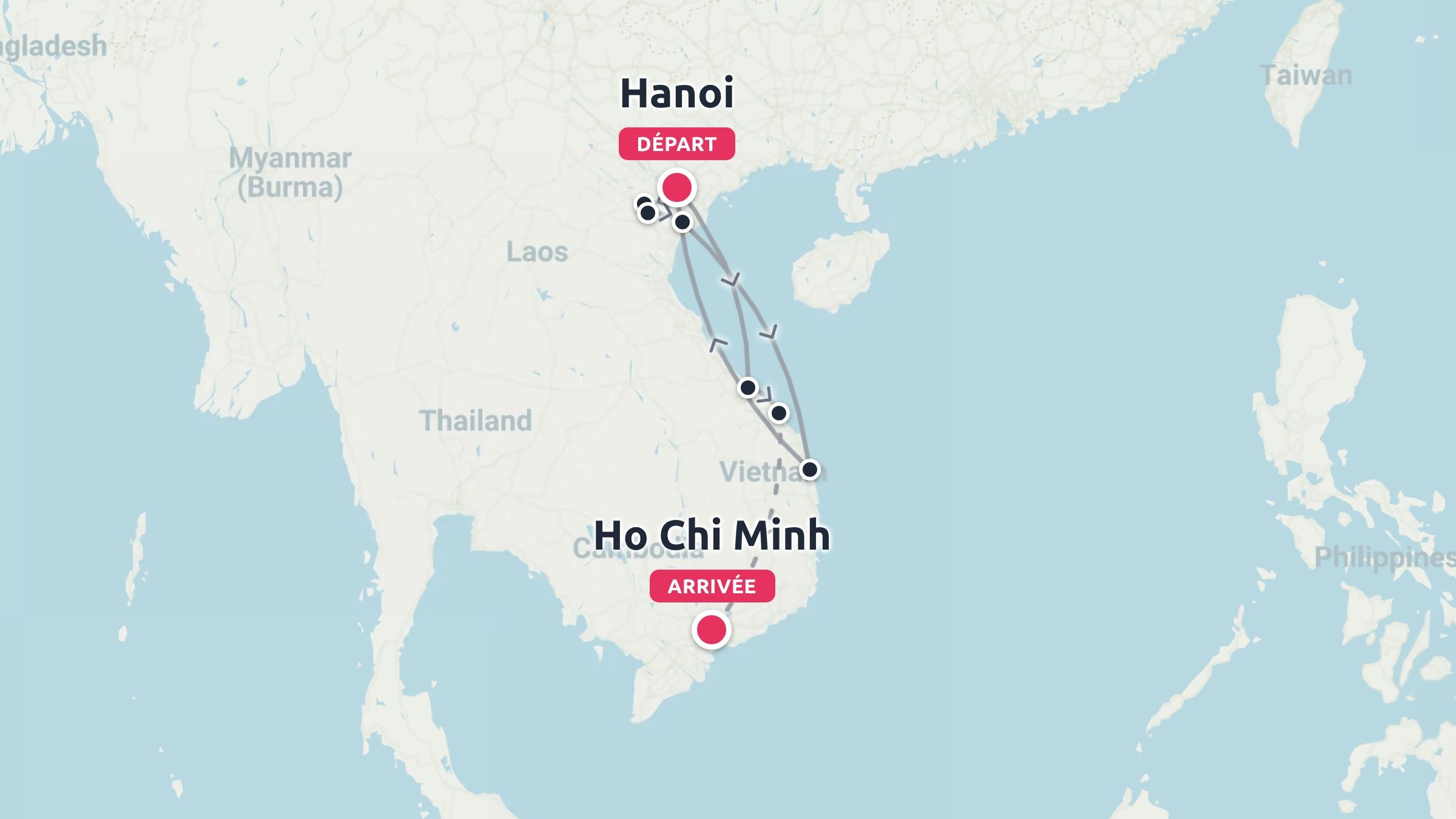 Une carte d'itinéraire de voyage à travers le Vietnam montrant un parcours commençant à Hanoï et se terminant à Hô Chi Minh-Ville