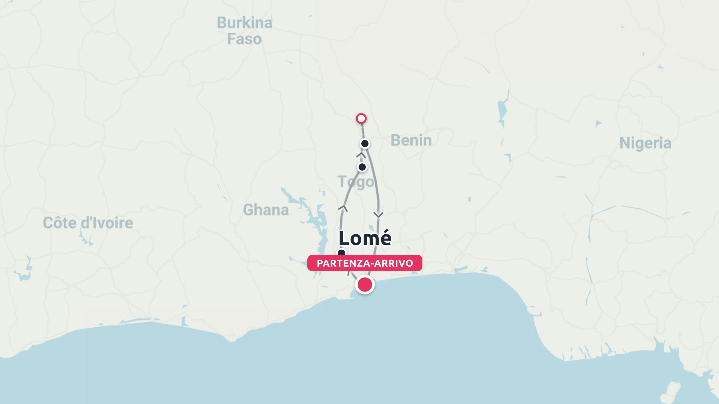 Una mappa del percorso di viaggio che mostra un itinerario ad anello in Togo con partenza e arrivo a Lomé