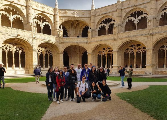 Vorresti visitare il monastero dos Jerónimos in Portogallo? Parti con WeRoad e fatti un viaggio di gruppo e visita il Portogallo incontrando nuove persone.