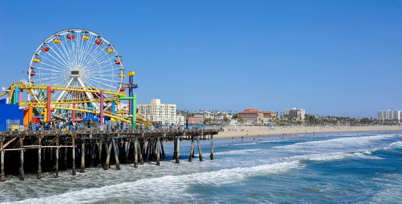 Panorama della spiaggia di Santa Monica, in California in estate - WeRoad