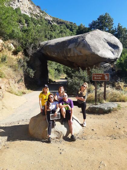 Vorresti fare un viaggio in California e visitare i luoghi come il Tunnel Rock? Sei la risposta è si questo viaggio è quello che ti serve. Prenota e parti con WeRoad e incontra nuove persone.