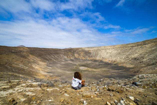 Hai mai visitato un Parco Nazionale fatto di colate e crateri? Se no, Lanzarote è la meta che fa per te!