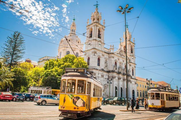 Viaja en grupo con WeRoad con gente de tu edad y descubre Portugal, de Lisboa al Algarve
