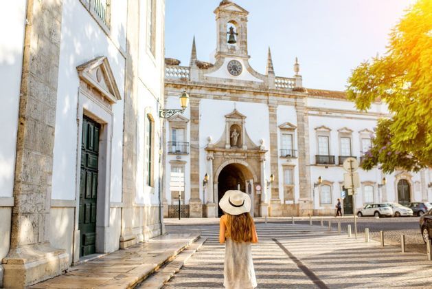 Viaja en grupo con WeRoad con gente de tu edad y descubre Portugal, de Lisboa al Algarve