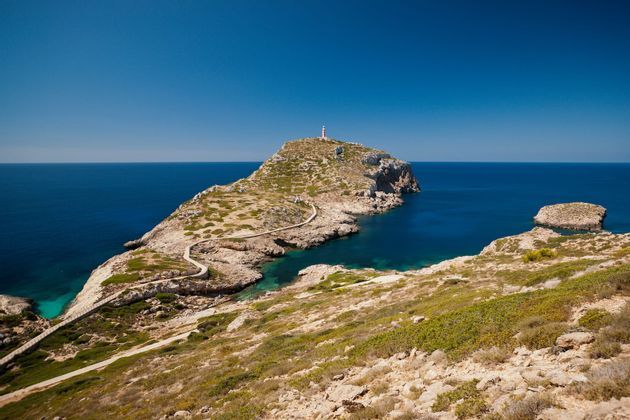 Viaja en grupo con WeRoad con gente de tu edad y descubre Mallorca y Cabrera en velero